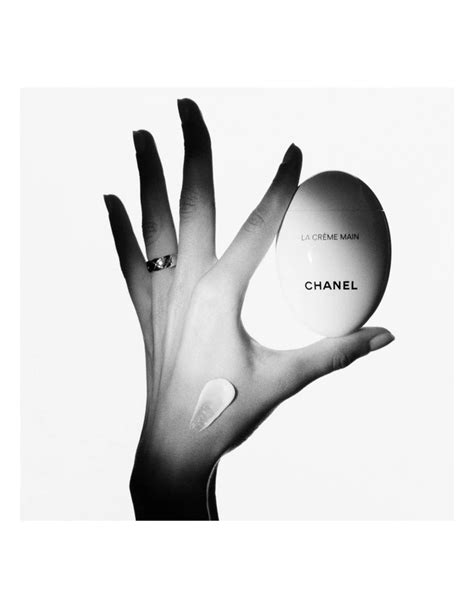 chanel la creme mains nourish